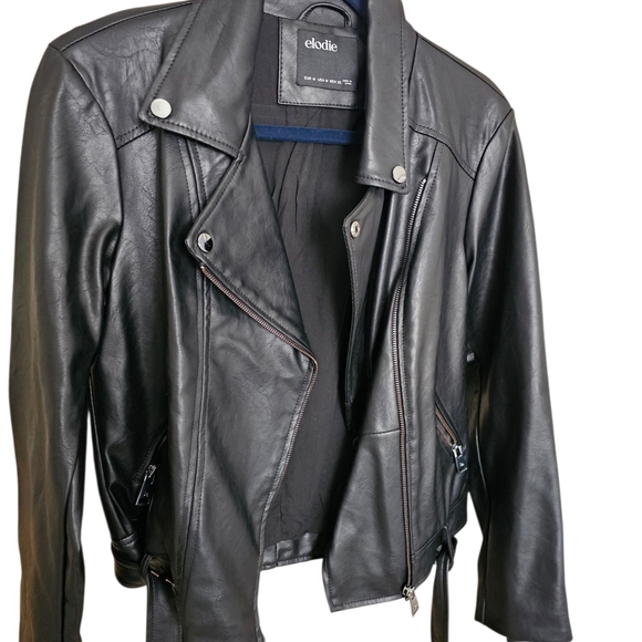 Elodie Classic Black Jacket - Picture 2 of 6